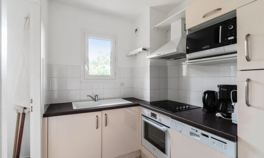 Private kitchen, Apartment in Soulac-sur-mer Near Ocean, Gironde