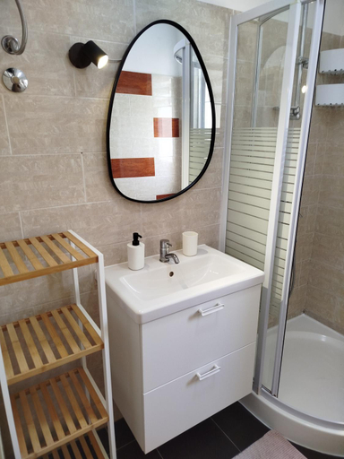 Bathroom 2, Apartments Dora Bibinje, 30 m from the sea, Bibinje