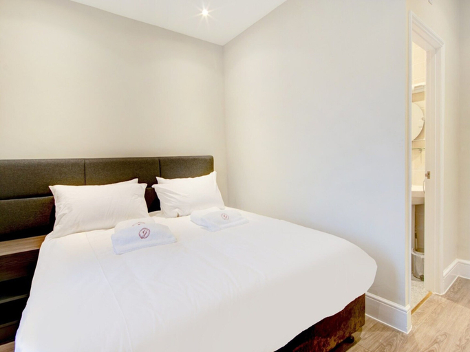 Room 5, Standard Double Room, Devon