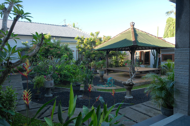 Garden 2, Lian Guest House, Buleleng