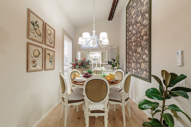 Dining 4, Apartment in Lucca With Terrace Views, Lucca