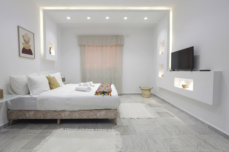 Room 2, Sandra 7, La Marsa