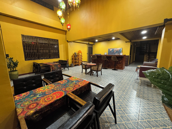 Food & Drinks 5, Phoenix Room, Pathiu
