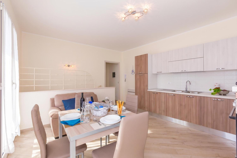 Others 3, Serena 1 Amazing Sea View - Happy Rentals, Savona