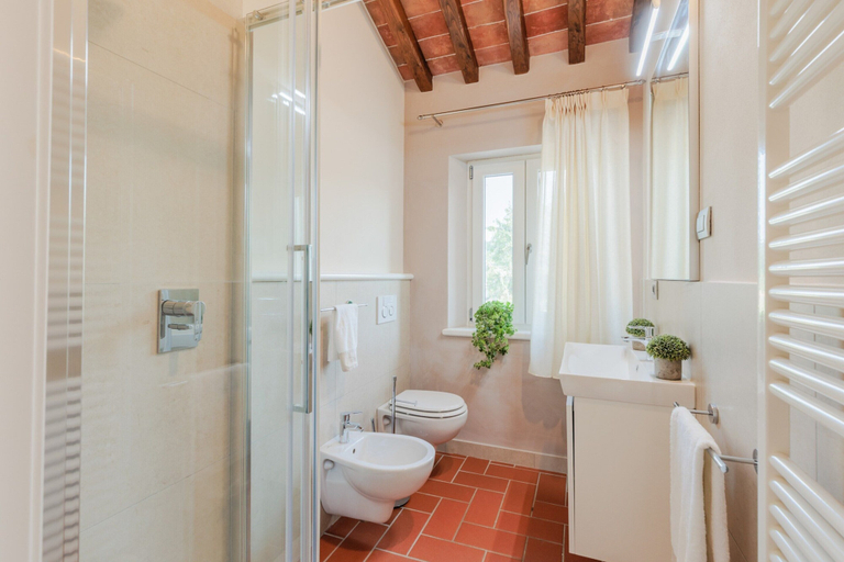 Bathroom 3, Farmhouse in Lucca With Infinity Pool, Lucca