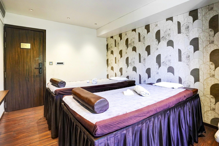 Spa, Palette Magarpatta City, Pune