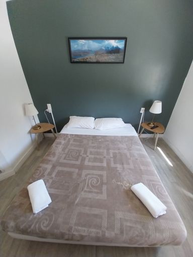 Bedroom 3, Hôtel les 3 Vallées, Savoie