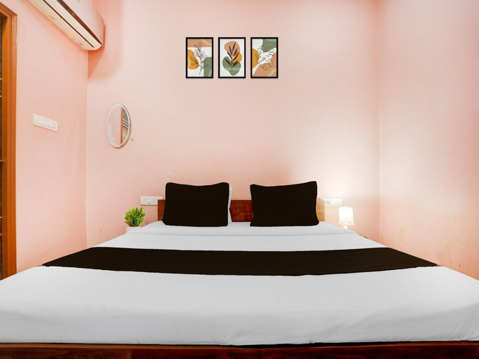 Room 2, Hotel O IIT Varanasi Shree Gopal Upwan, Varanasi