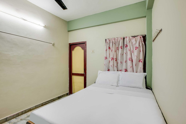 Room 4, Hotel Egmore Metro Formerly Harini Lodge, Chennai