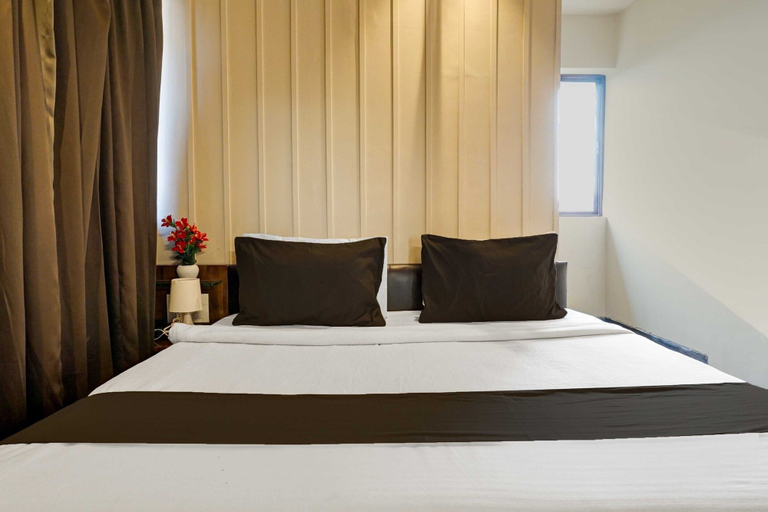 Room 4, Classic Hotel Cilantro, Viman Nagar, Pune