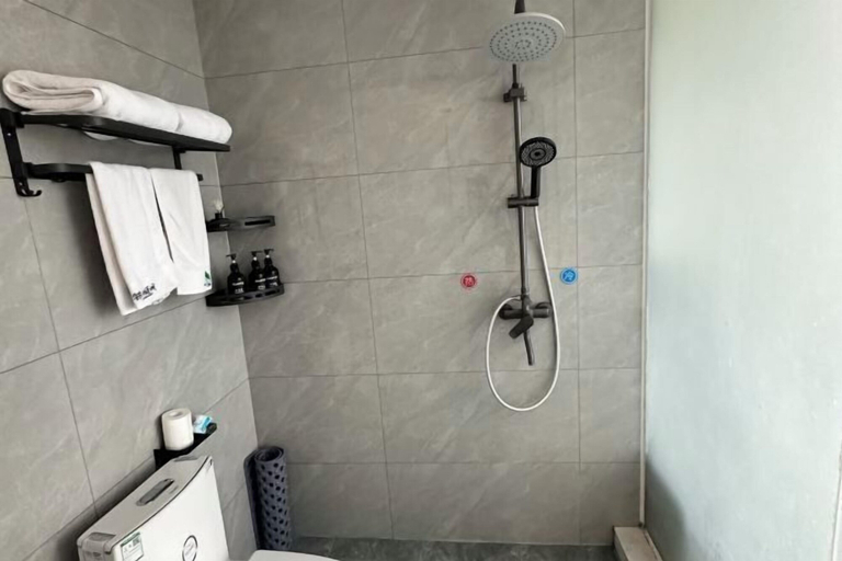 Bathroom 4, Jing Xiu Wudedi Cultural Hall, Jinzhong