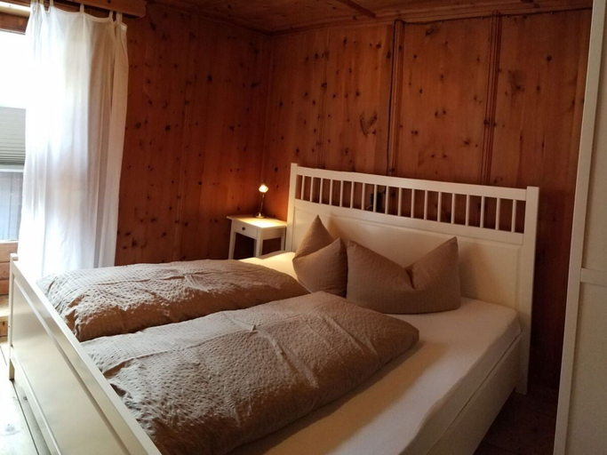 Room 1, Apartment in Umhausen With Swimming Pool, Imst