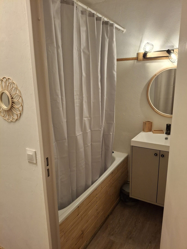 Bathroom 5, Alpine Nook in the Heart of Allos, Alpes-de-Haute-Provence