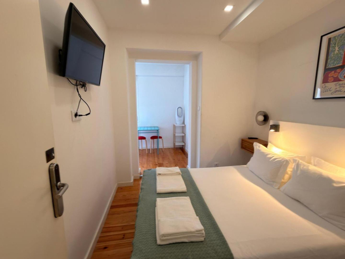 Bedroom 2, Gloria 10, Lisbon
