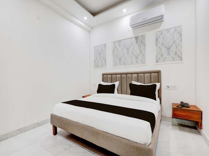 Room 4, Hotel O Sarai Metro Station, Faridabad