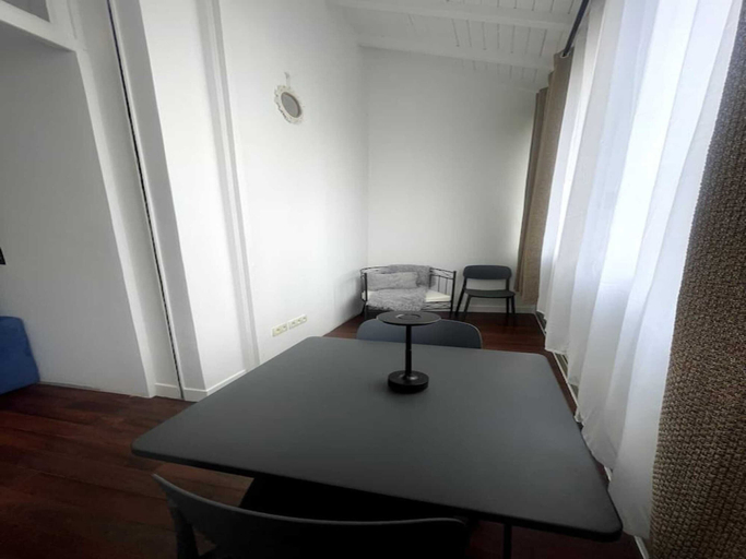 Dining 4, Le Cannet Apartmment for 4 Guests, Var