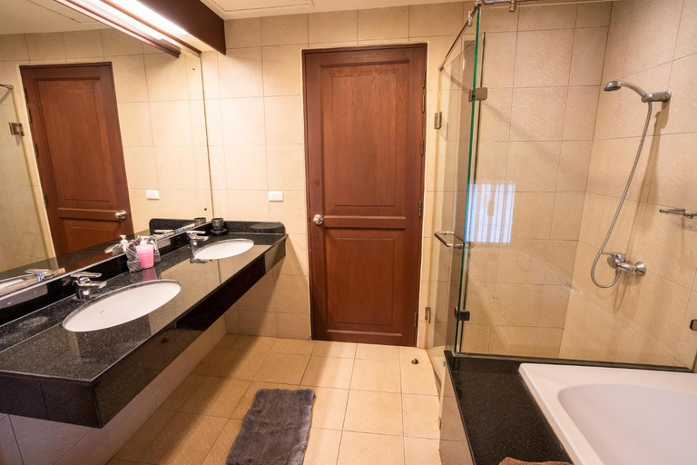Bathroom 4, Amazing Beachfront Villa, Ko Lanta