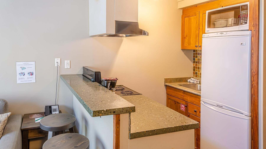 Private kitchen 4, Cahilty #433 Home, Thompson-Nicola