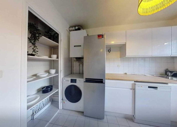 Primary image, Cozy Room in a Friendly Shared Flat - Lyon 8th, Rhône