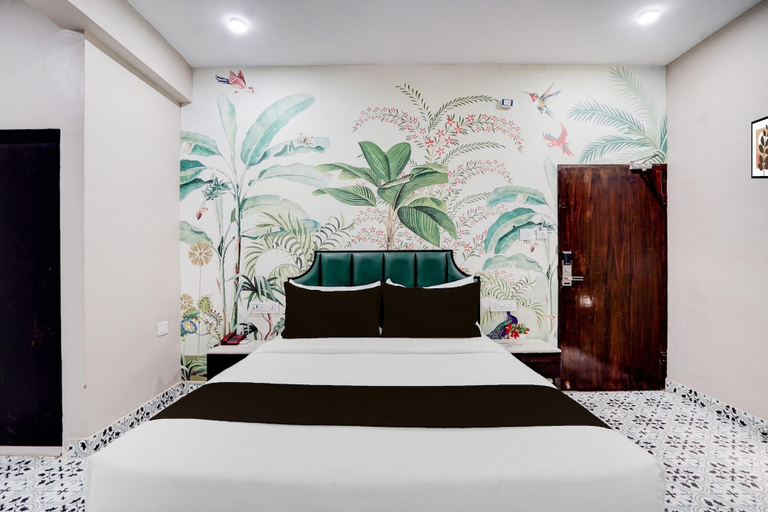 Room 4, Super Townhouse Chandpole Metro Station, Jaipur