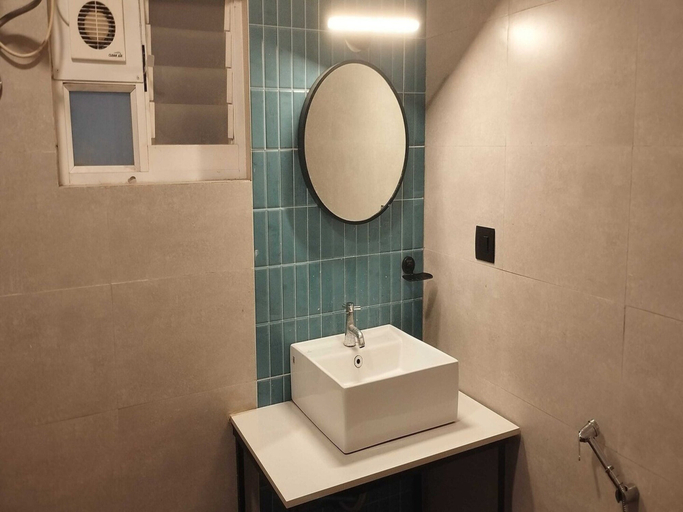 Bathroom 5, Hotel O Chilapata Forest, Alipurduar