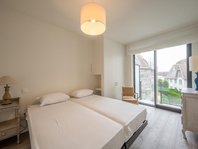 Room 4, Wagram Apartment for 8 Peoples, West-Vlaanderen