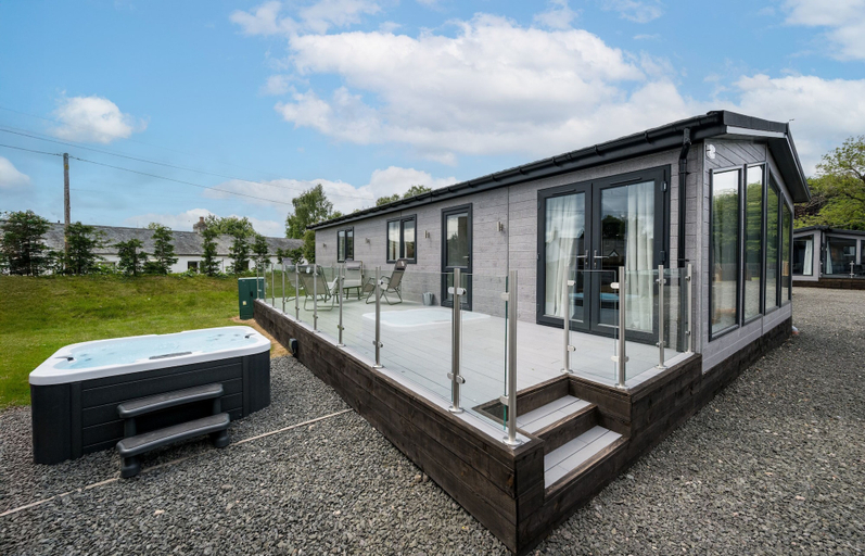 Primary image 1, Paddock Lodges Deluxe 3 Bed Chalet, Perthshire and Kinross