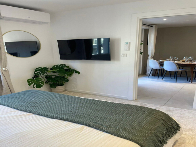 Bedroom 2, Spacious Group Stay in Antibes, Alpes-Maritimes