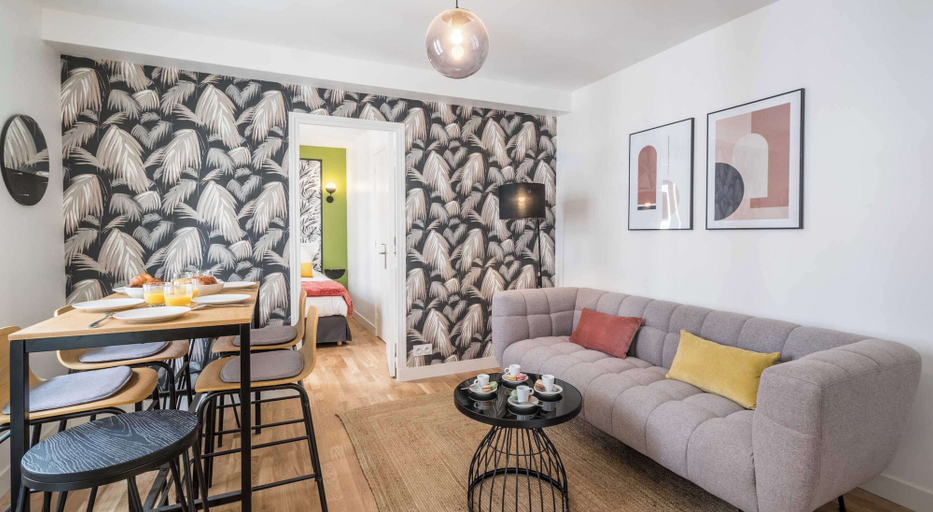 Dining 3, Bright Apartment - 3bdr/6p - Parc des Buttes-chaumont, Paris