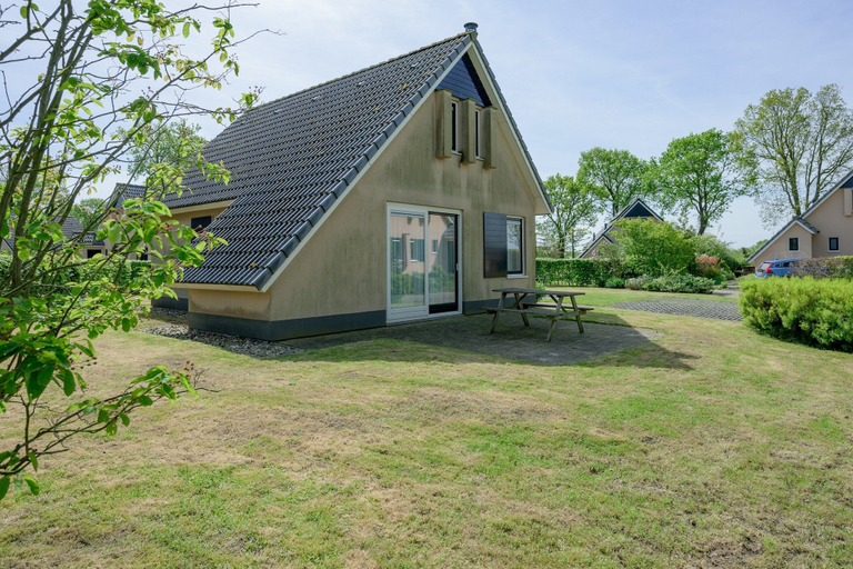 Balcony 5, Spacious Bungalow Near the Frisian Lakes, Gaasterlân-Sleat