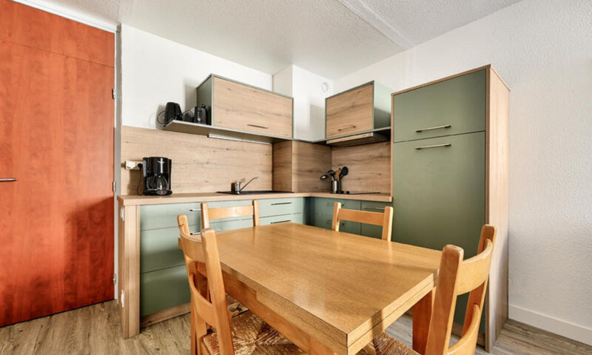 Private kitchen, Apartment in La Mongie Near Pic du Midi, Hautes-Pyrénées