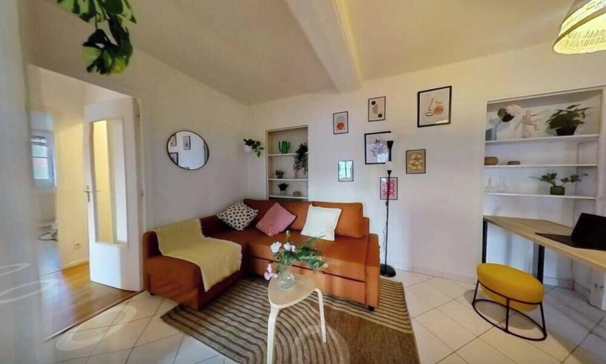 Living area 2, Cozy Room in a Friendly Shared Flat - Lyon 8th, Rhône