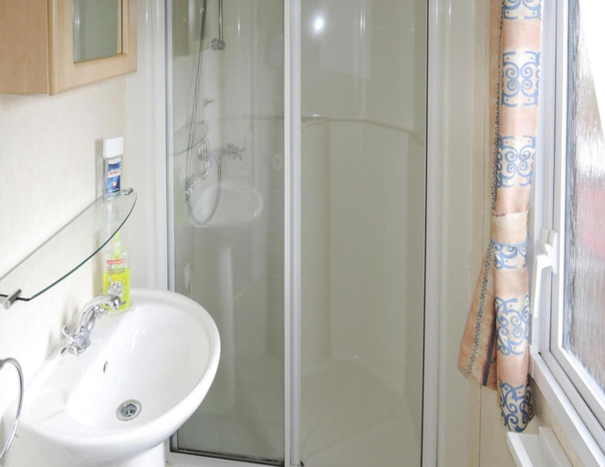 Bathroom 3, Mobile Home in Kolczewo near Baltic Beaches, Kamień