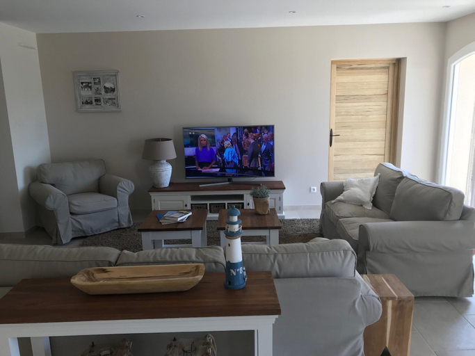 Living room 5, Contemporary Villa With Swimming Pool, Var