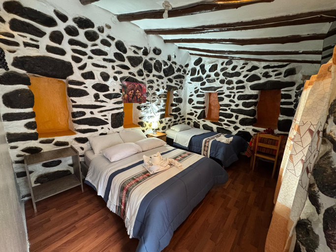 Room 5, Killari B&B, Urubamba