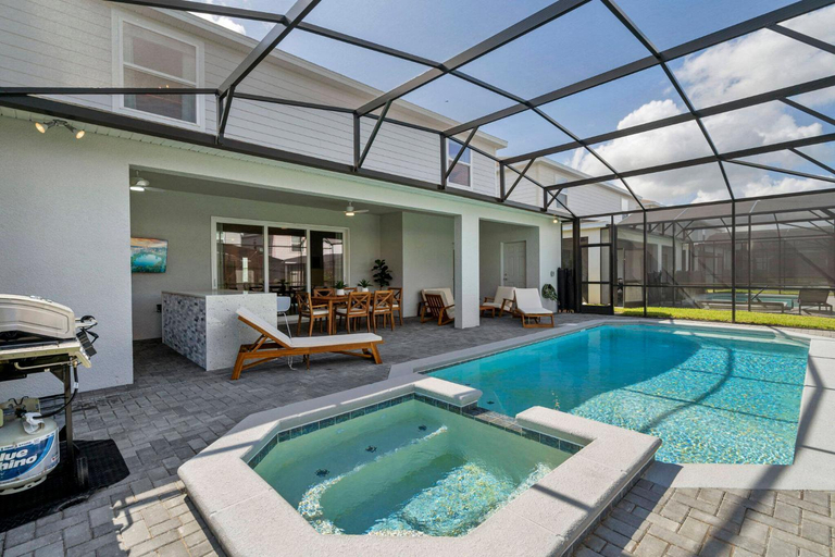 Sport & Beauty 2, Bedrooms 8 Bathrooms Windsor Kay 16260SK, Lake
