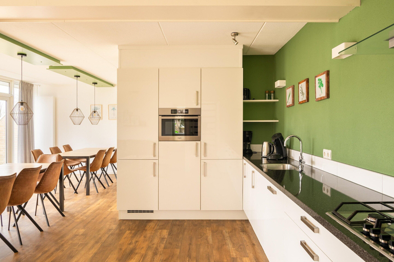 Dining 4, Detached Bungalow Comfort 14, Vlagtwedde