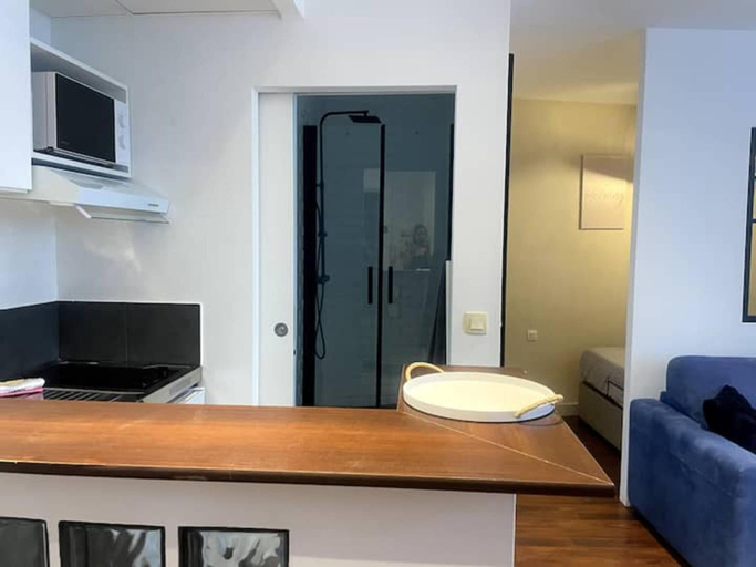 Private kitchen 3, Le Cannet Apartmment for 4 Guests, Var