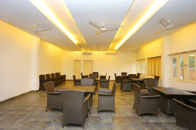 Dining 5, Super Townhouse Island Inn, Ernakulam