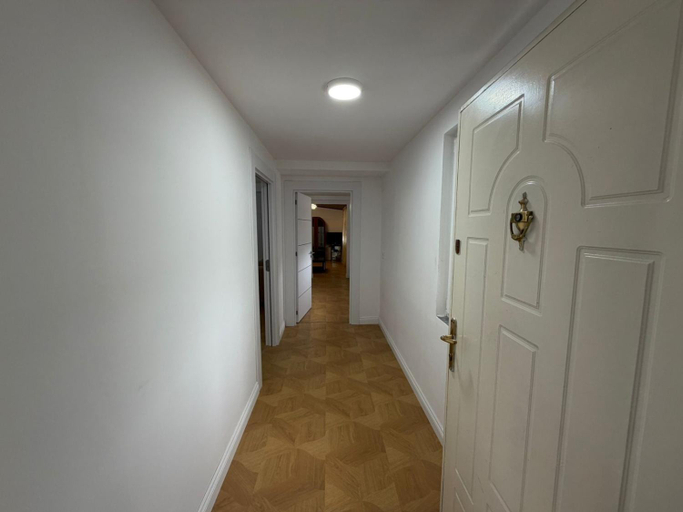 3, Grand House Apartment, Tiranës