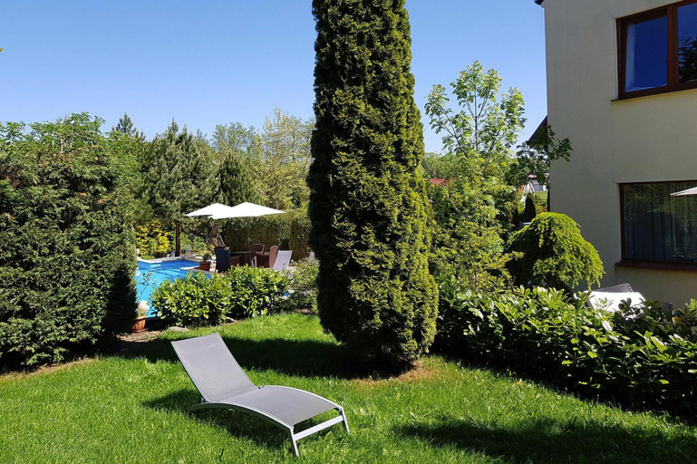 Garden 4, Holiday Home Near Baltic Sea and Hoff Ruins, Gryfice