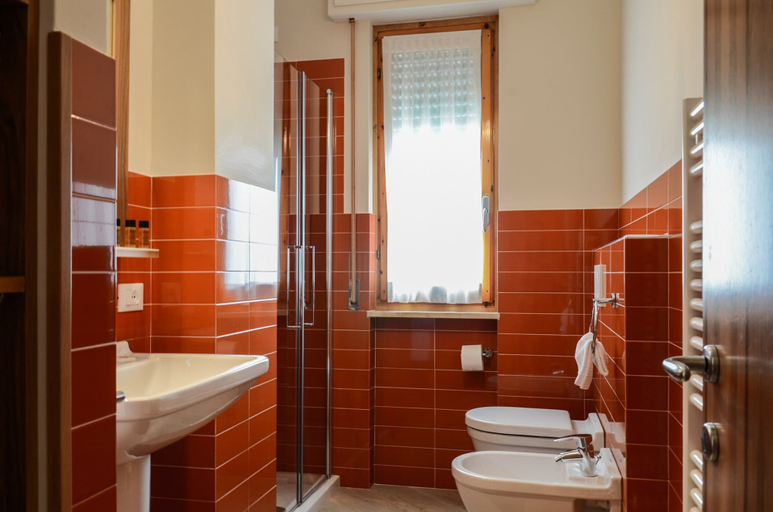 Bathroom 2, Apartment in Pietra Ligure, Savona
