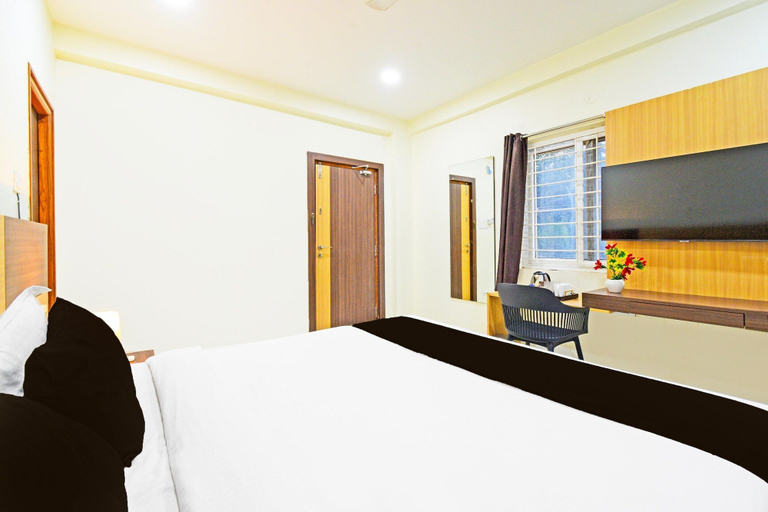 Room 2, Classic Rrr Inn, Hyderabad