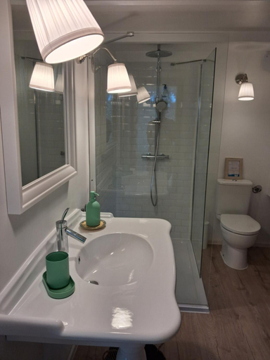 Bathroom 3, la bergerie des colles, Var