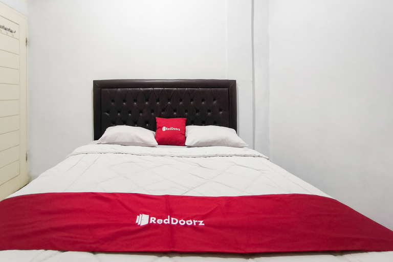 Bedroom 4, RedDoorz @ Wika Wiki Homestay, Medan
