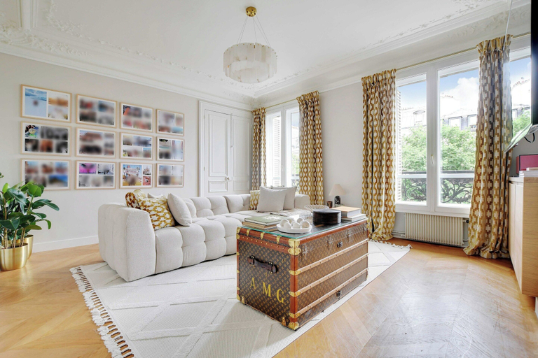 Living area 4, Elegant Apt 2bdr- Arc de Triomphe / Champs-elysees, Paris