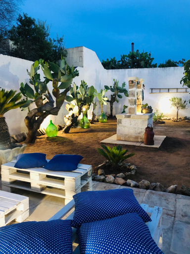 Others 2, Villa Rollo, Lecce