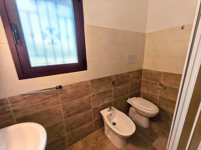 Bathroom 2, Cosy Apartment by sea Near Budoni, Nuoro
