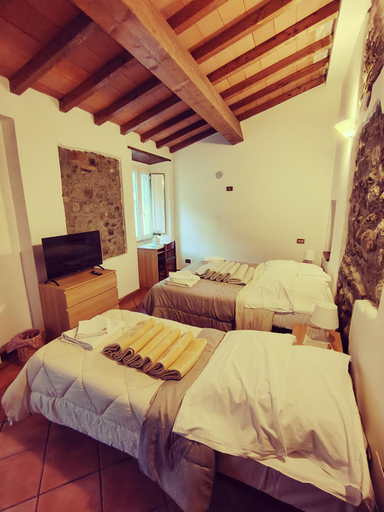 Bedroom 2, In Castello, Lucca