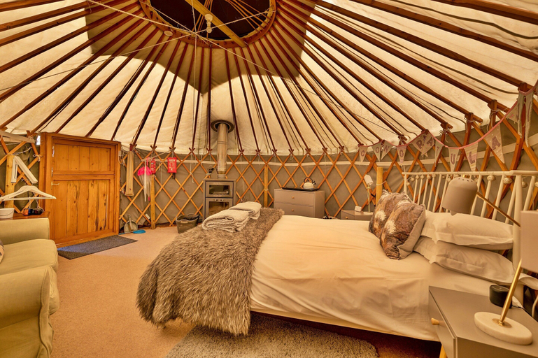 Room 4, Romantic Chalet in Nature, No Deposit, Perthshire and Kinross